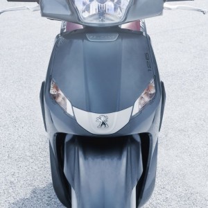 © Peugeot Scooters