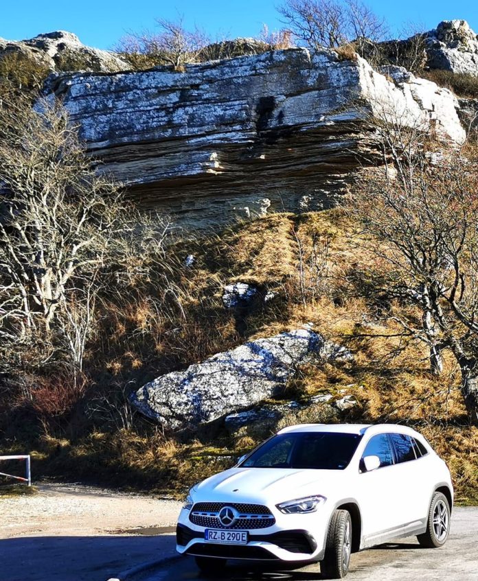Mit einer kleinen Geländewagen der G-Klasse von Mercedes-Benz auf der großen Insel Gotland.. © Foto: Dr. Peer Schmidt-Walther, Aufnahme: Visby, 6.2.2022