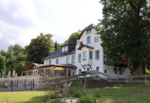 Schöne Aussicht bei köstlichem Kuchen – Der Waldgasthof Hainich-Haus im Nationalpark Hainich