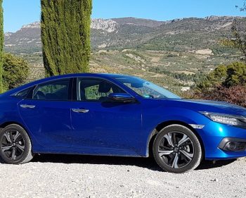 Den Civic gibt es jetzt auch als Limousine – Der Viertürer von Honda ist deutlich größer als das Schrägheck
